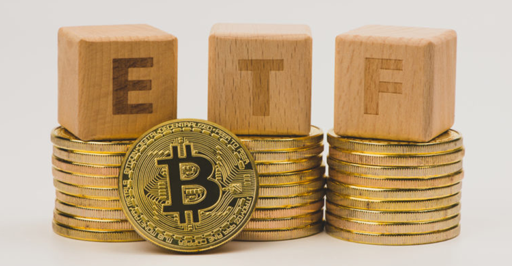 SEC откладывает принятие решения по биткоин-ETF VanEck и SolidX